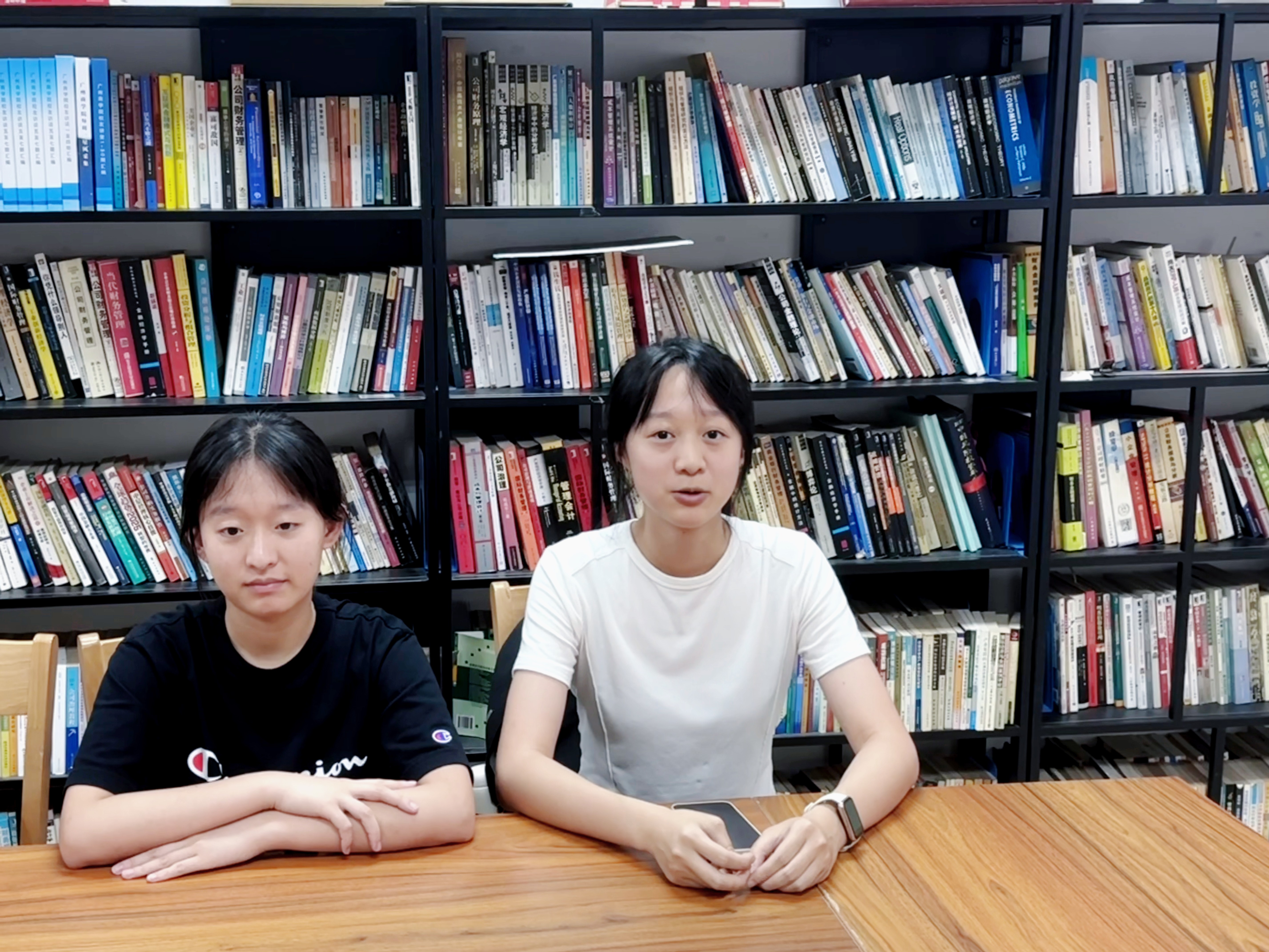 2.员工党员代表叶一杏分享心得感悟.jpg